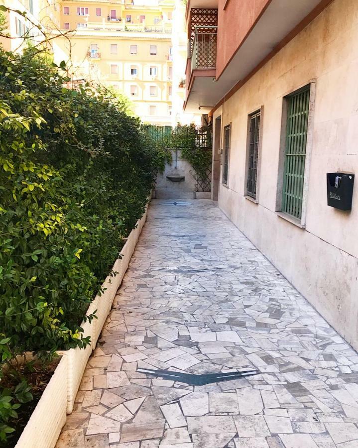 B&B Dea Flora Roma Bagian luar foto